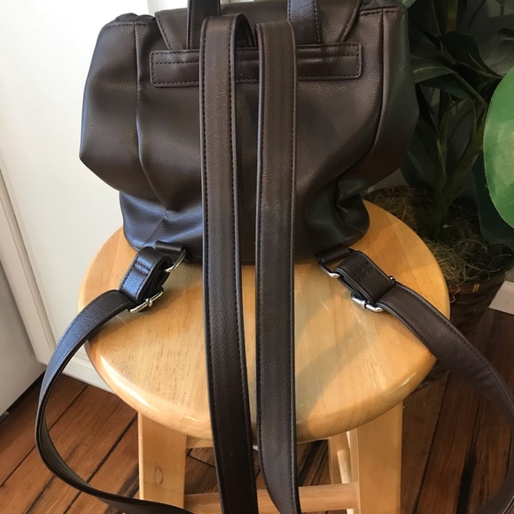 Petite Backpack - Picture 4 of 4